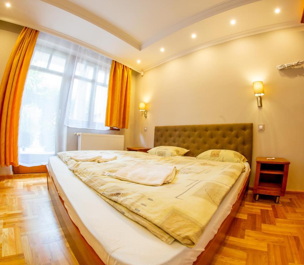 Aranykert Vendégház Eger Exterior foto