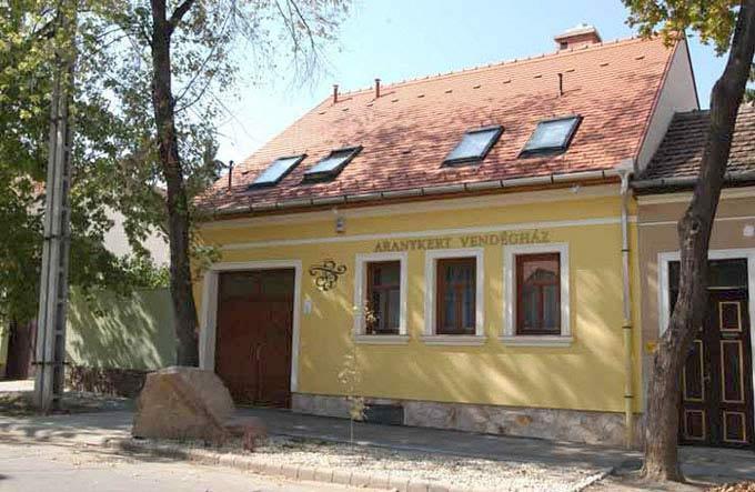 Aranykert Vendégház Eger Exterior foto